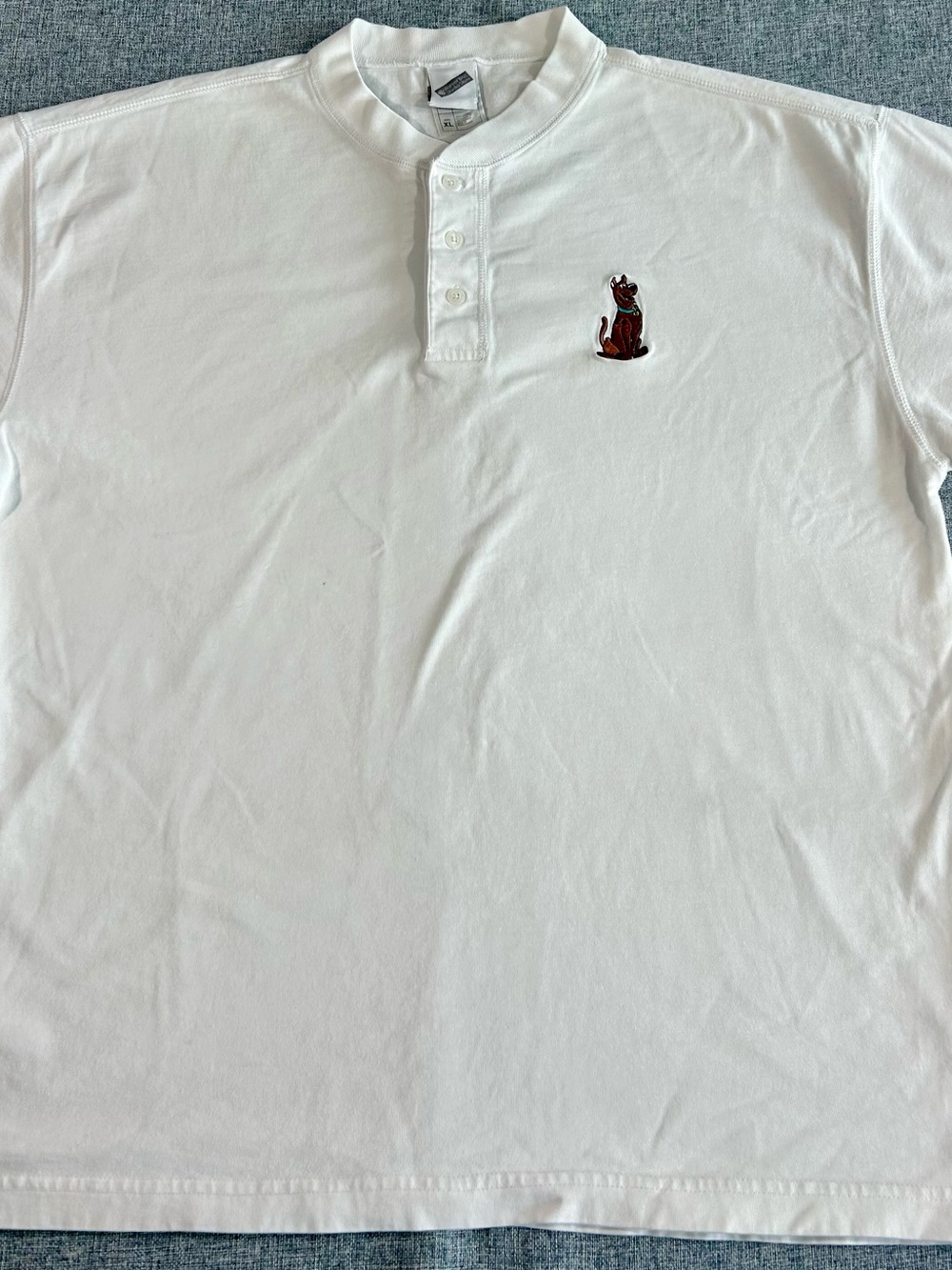 Warner Bros. White Henley Polo Cotton with Embroidered Scooby Doo